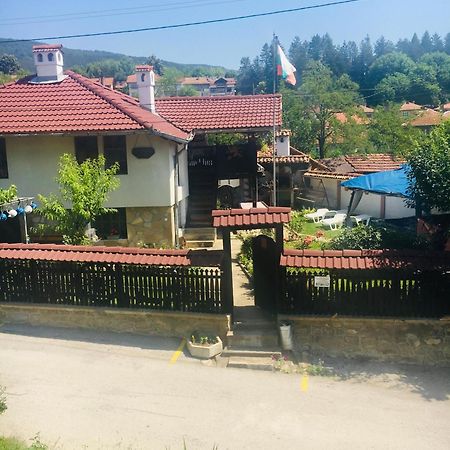 Dyadovata Kashta Hotel Elena Exterior foto