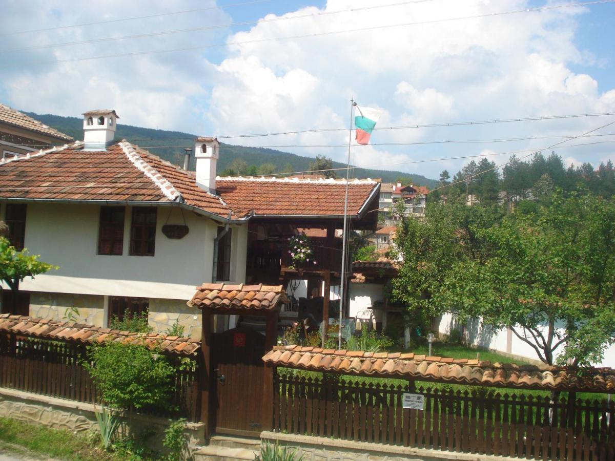 Dyadovata Kashta Hotel Elena Exterior foto